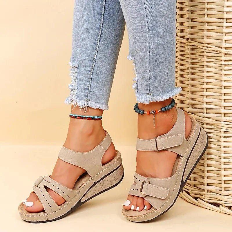 Orthopädische Sandalen für Damen